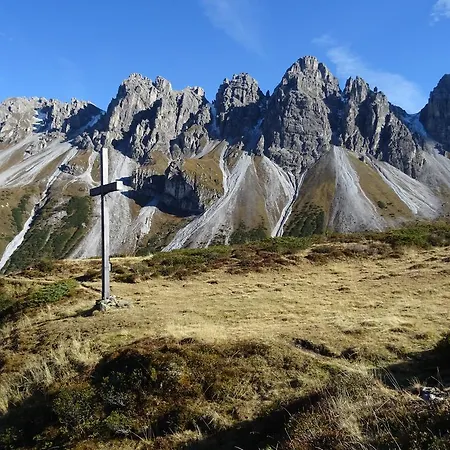 Traudl Singer Lejlighed *