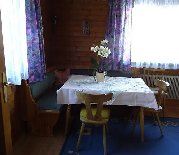 Traudl Singer شقة